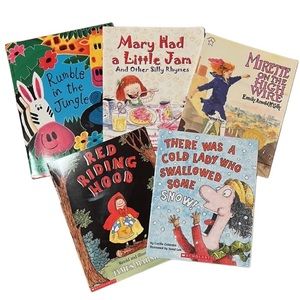 CHILDREN’S STORYBOOKS BUNDLE OF 5 ASSORTED PAPERBACK STORYBOOKS GRADES 1ST - 4TH